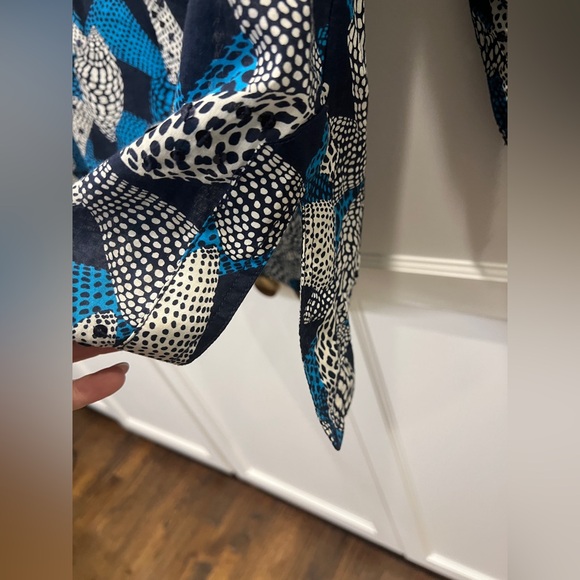 Tory Burch Stephanie Blue Sea Shell Sequins Detail Top Size 10 - Picture 3 of 7